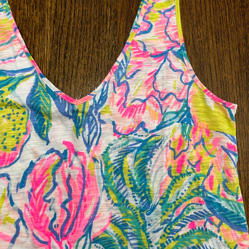 LIKE NEW Lilly Pulitzer Florin Tank - Picture 2 of 5